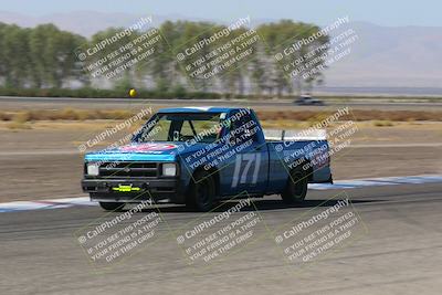 media/Oct-01-2022-24 Hours of Lemons (Sat) [[0fb1f7cfb1]]/10am (Front Straight)/